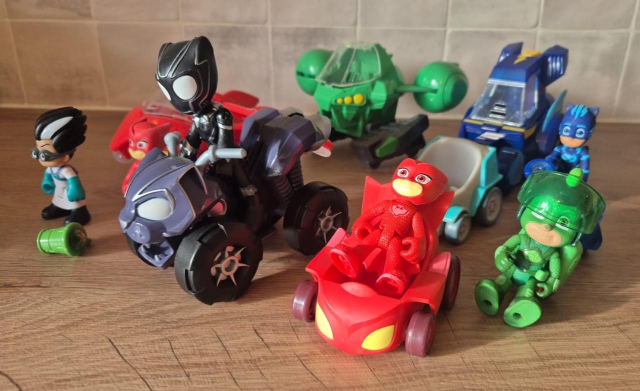 PJ Masks poppetjes en voertuigen