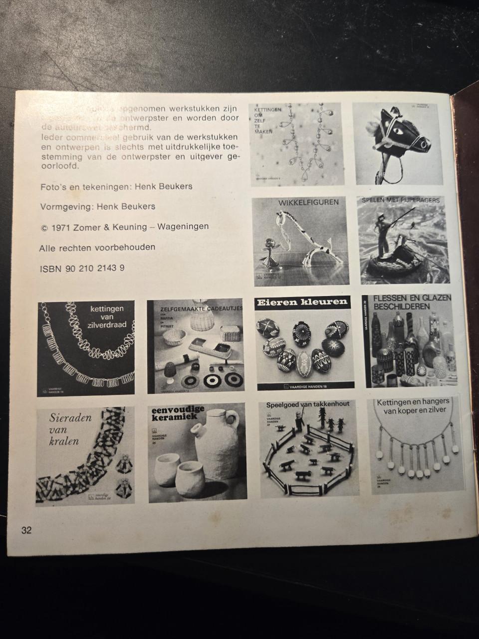 Instructieboekje Macramé Vaardige Handen Henriette Beukers. 1971
