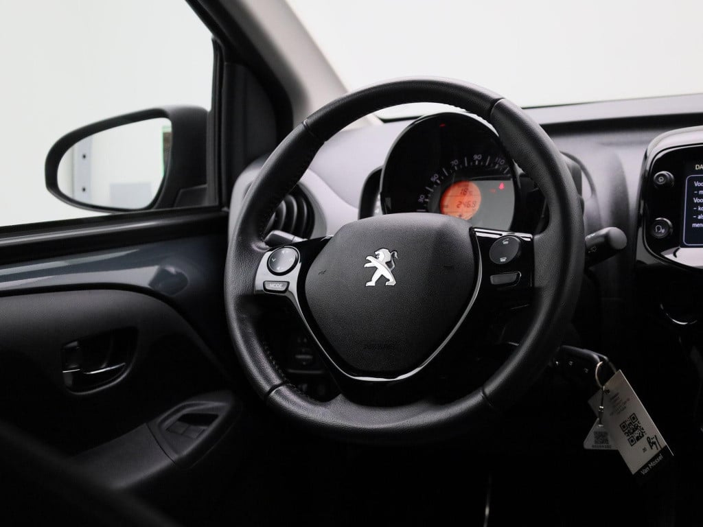 Peugeot 108 1.0 e-vti allure | lmv | climate control | dab | apple carplay 