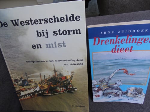 De Westerschelde in storm en mist