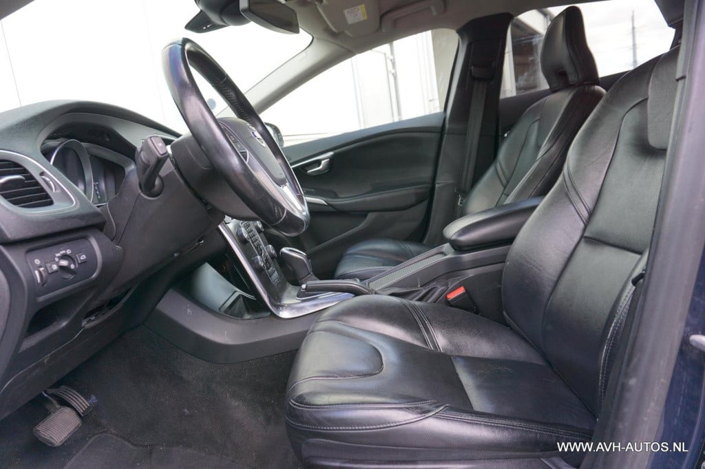 Volvo V40 2.0 d3 summum automaat