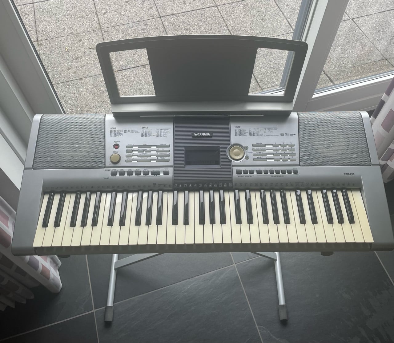 Yamaha PSR-295 Keyboard met standaard