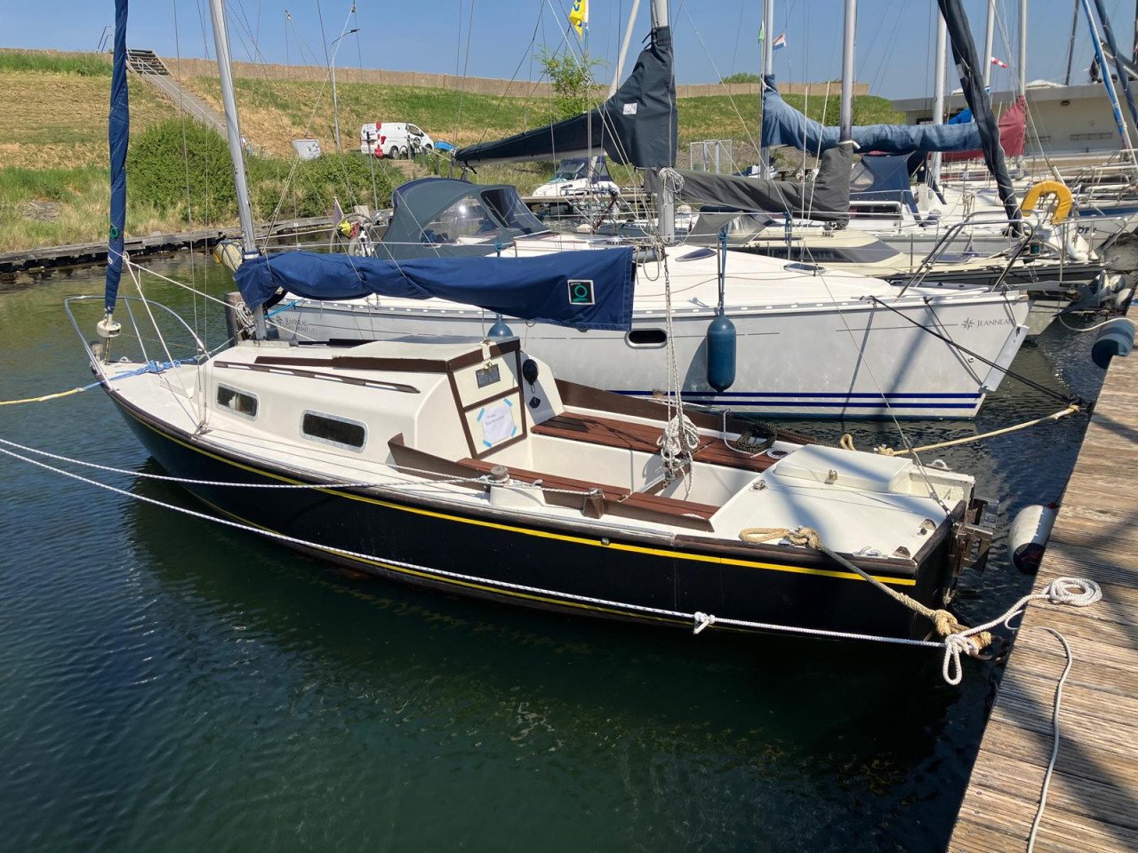 Zeilboot SHARK 24