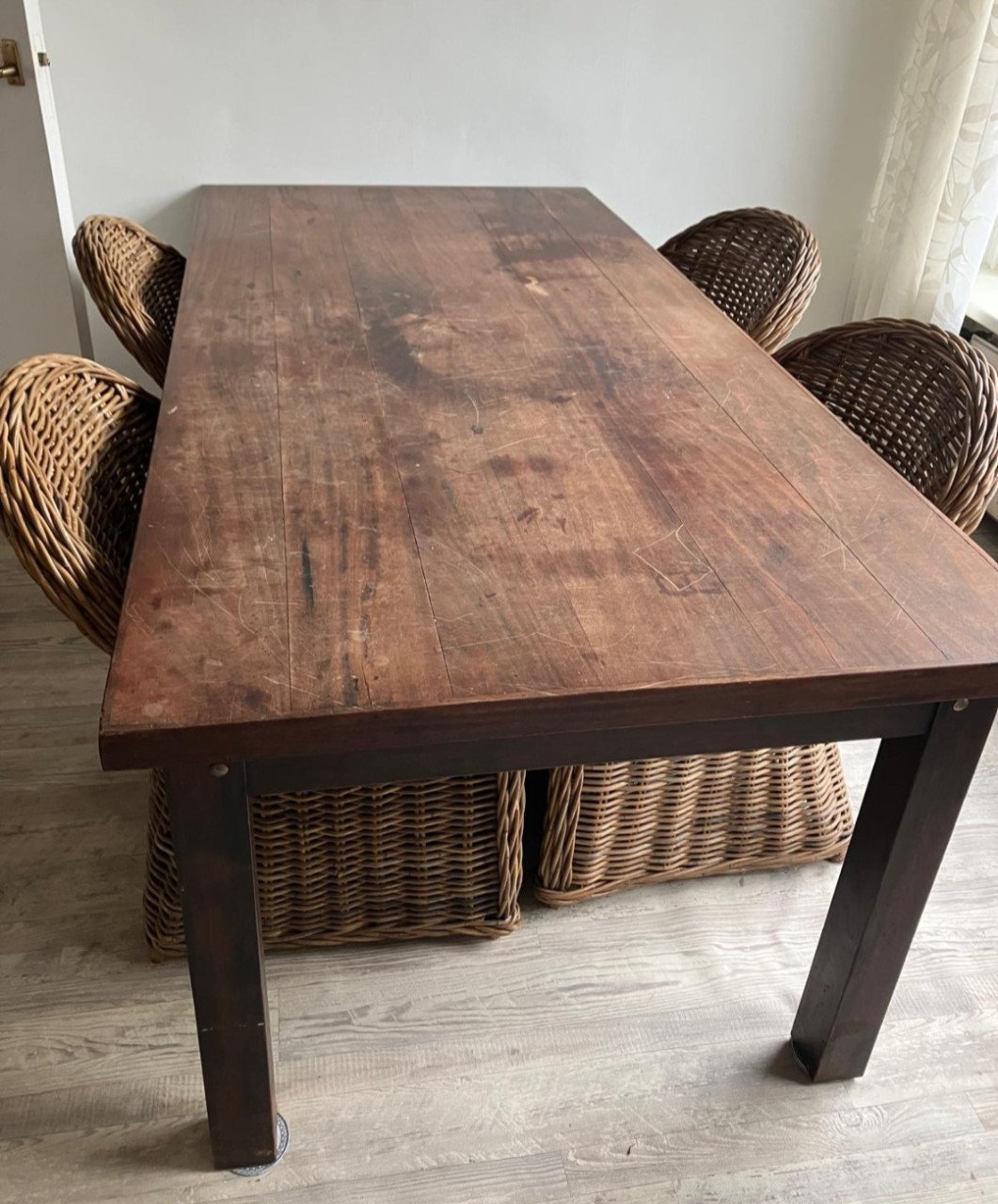 Tafel + stoelen