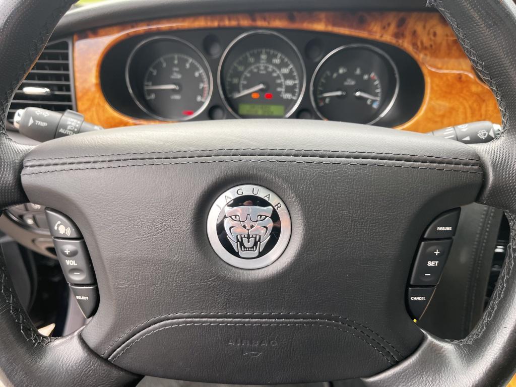 Jaguar Xj 4.2 v8 executive