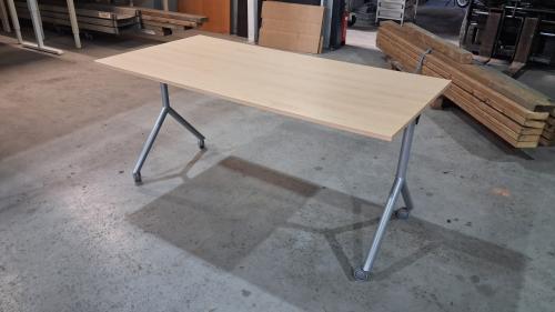 Verrijdbare werktafel buro