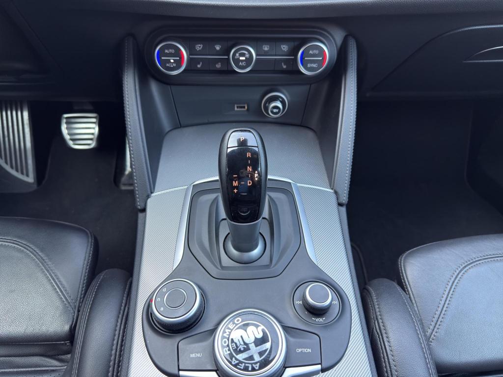 Alfa Romeo Stelvio 2.0 t awd super | 20" | camera | leder / sportstoelen | 