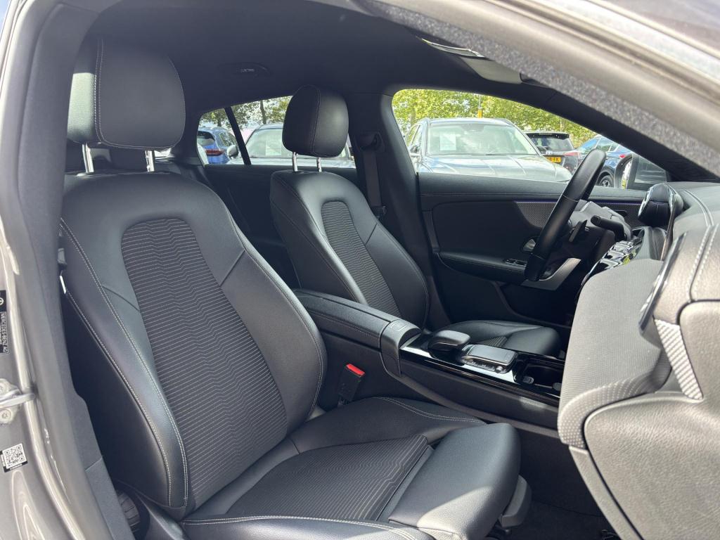 Mercedes-Benz Cla shooting brake 200 business solution luxury