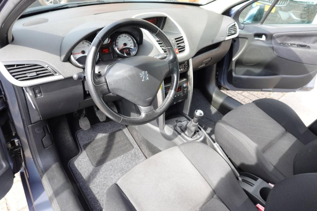 Peugeot 207 1.6 vti xs