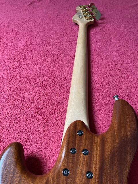 Sandberg Panther Rarewood 4-snarige j-bass