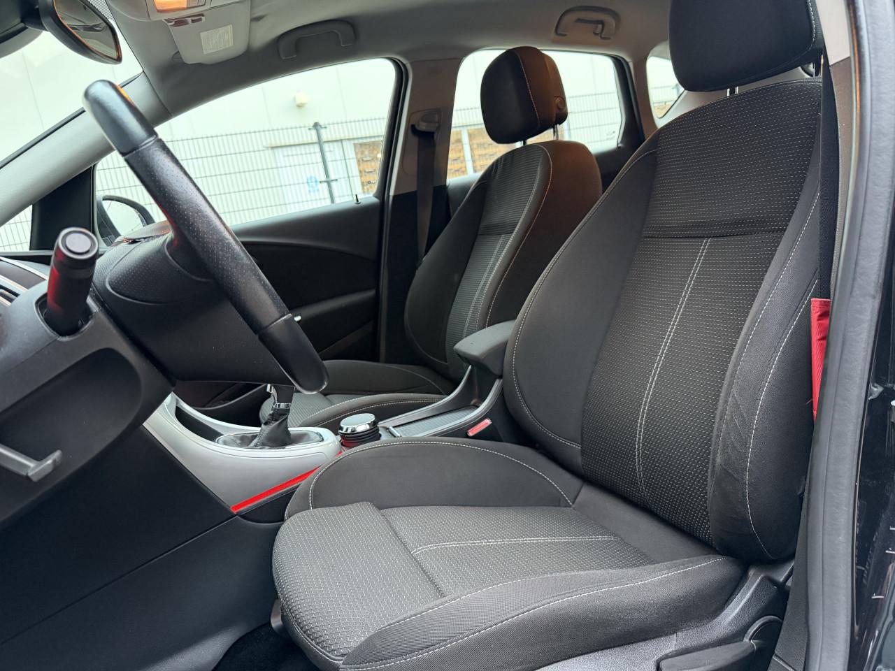Opel Astra 1.6 16V Sport 5DRS 2010 Zwart Airco Apk Nap Navi
