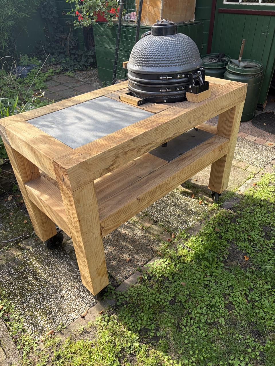 Grill guru compact met bbq tafel