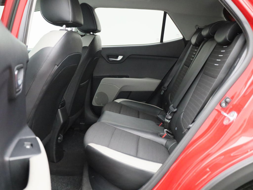 Kia Stonic 1.0 t-gdi mhev black edition | navigatie | apple carplay / andro