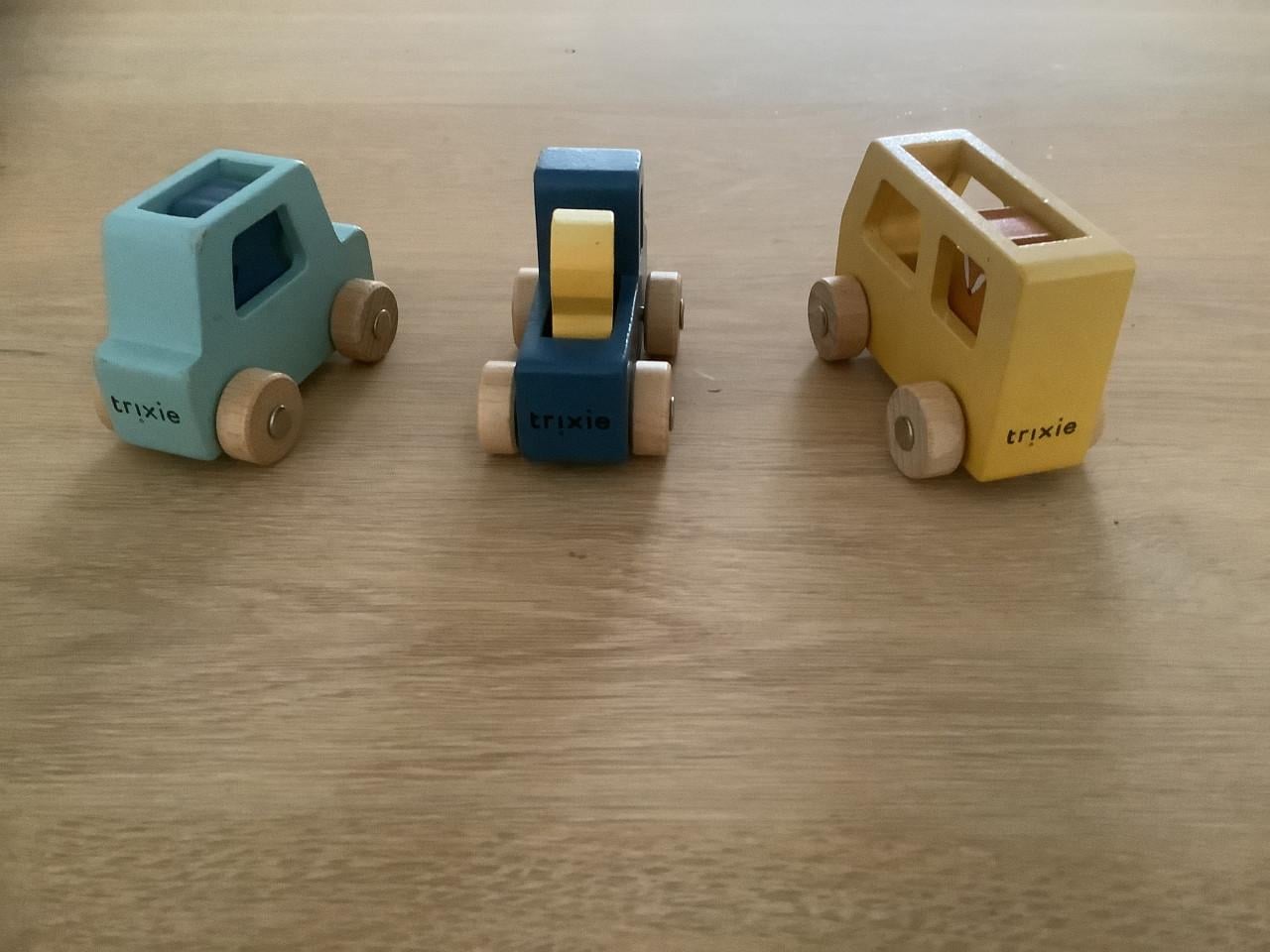 Trixie houten Bus + 2 Auto’s