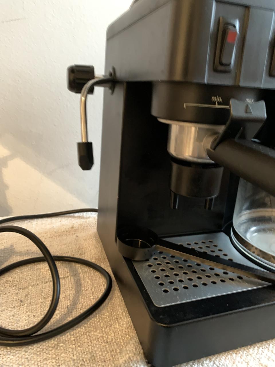 Koffiezetapparaat Krups met filter en melkschuimpijpje