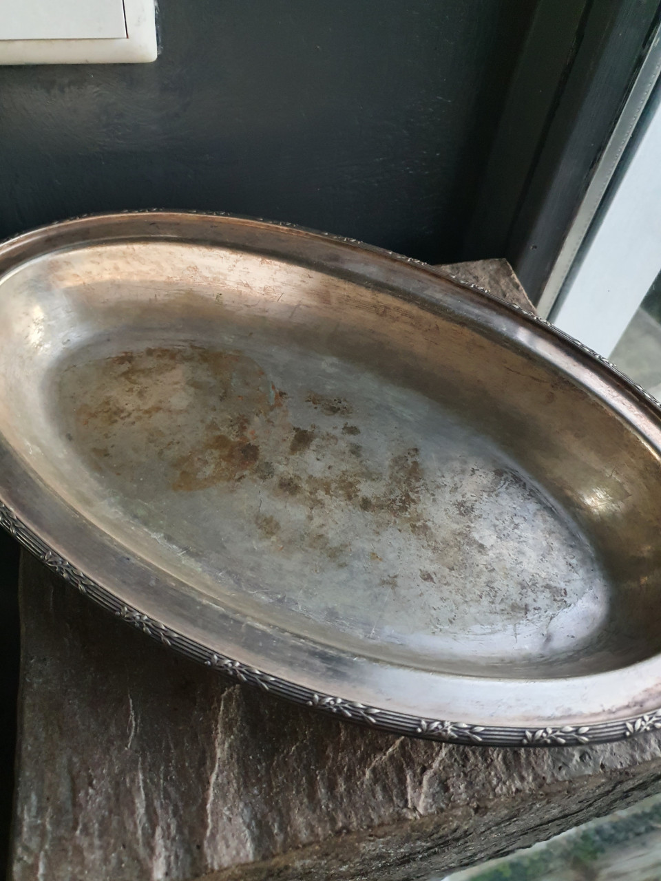 Prachtige antieke verzilverde Groente of vischotel gemerkt zie fotos...