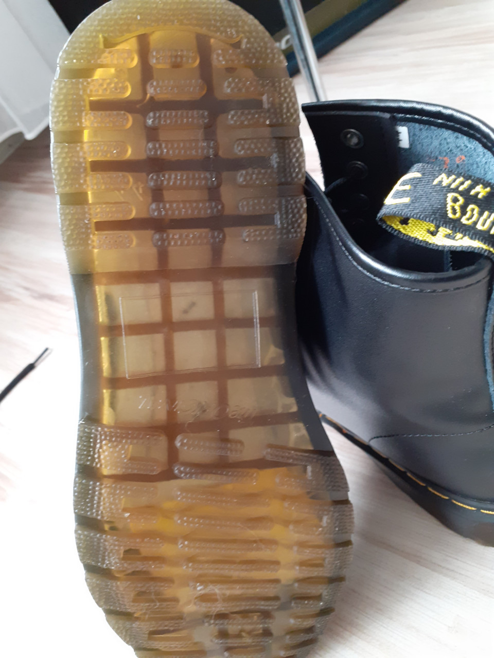 Hoge zwarte schoenen