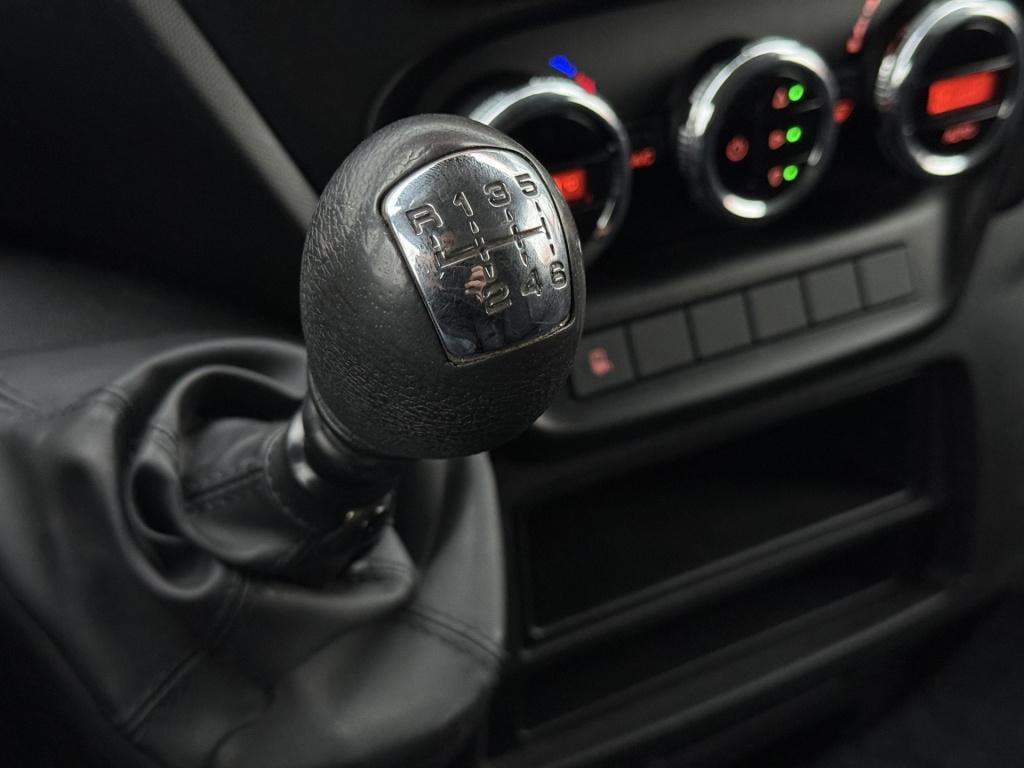 Iveco Daily 35c16v 2.3 410 bakwagen | dubbel lucht | cruisec. | airco