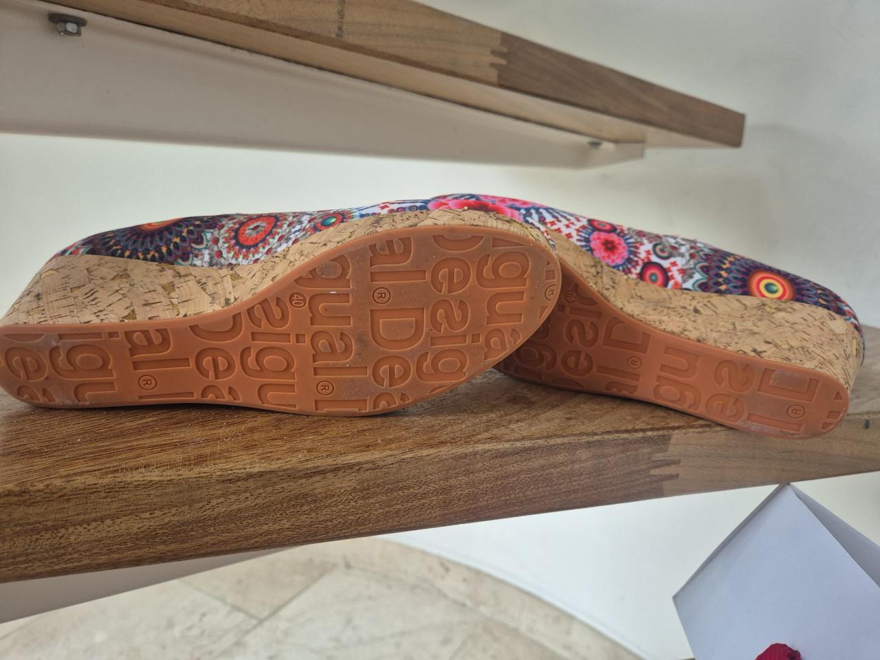 Nieuwe schoenen van Desigual - 40