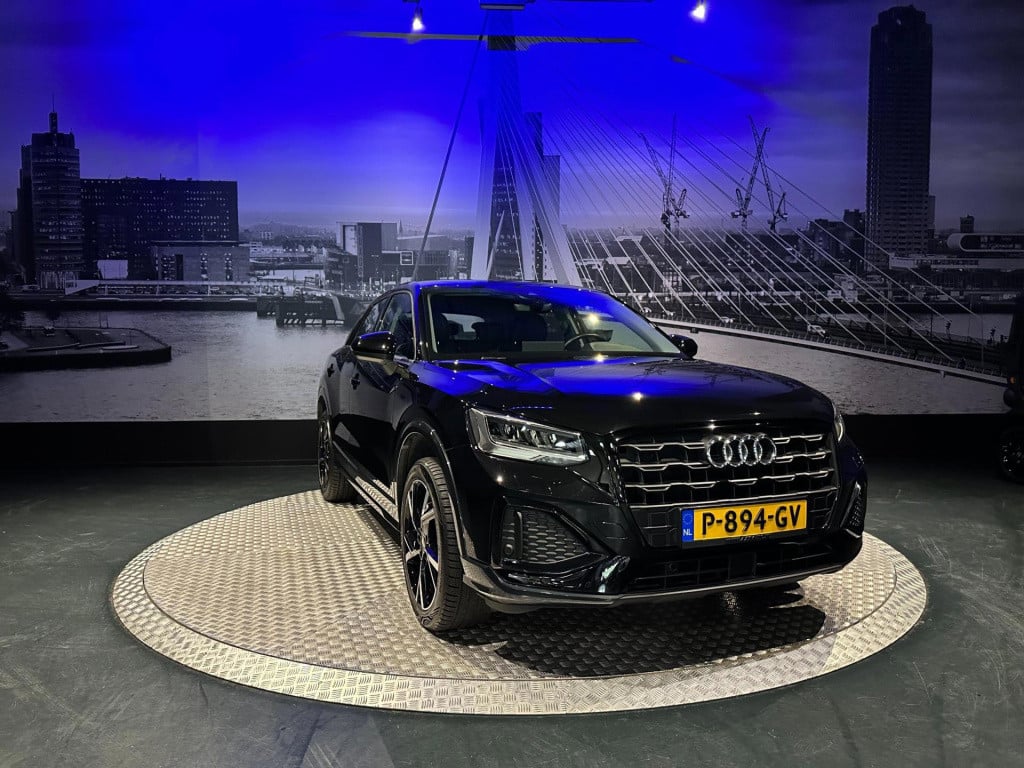 Audi Q2 35 tfsi business edition *navi*led*leer*trekhaak*