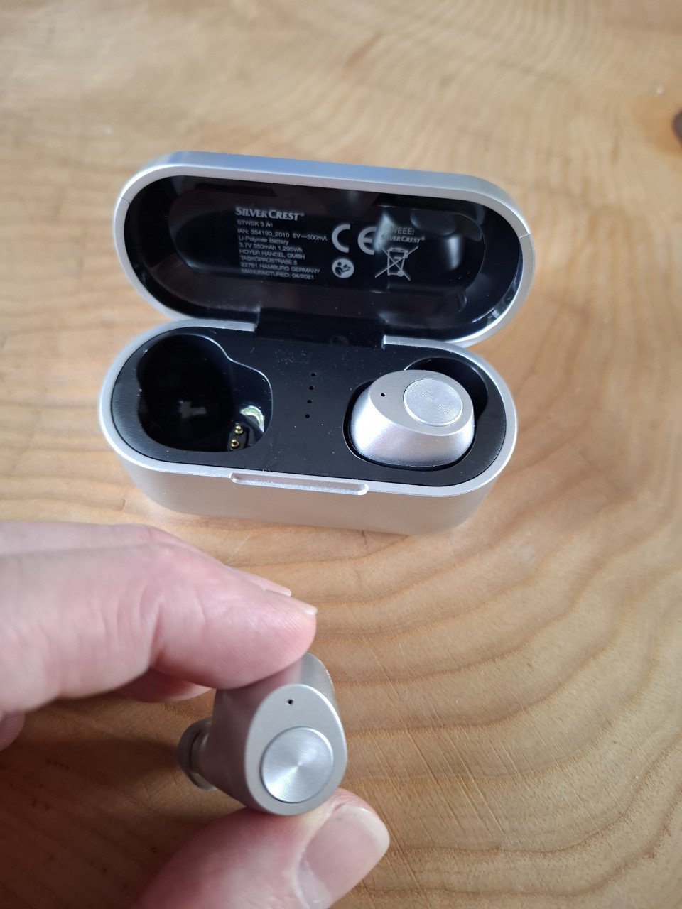 DRAADLOZE EARBUDS