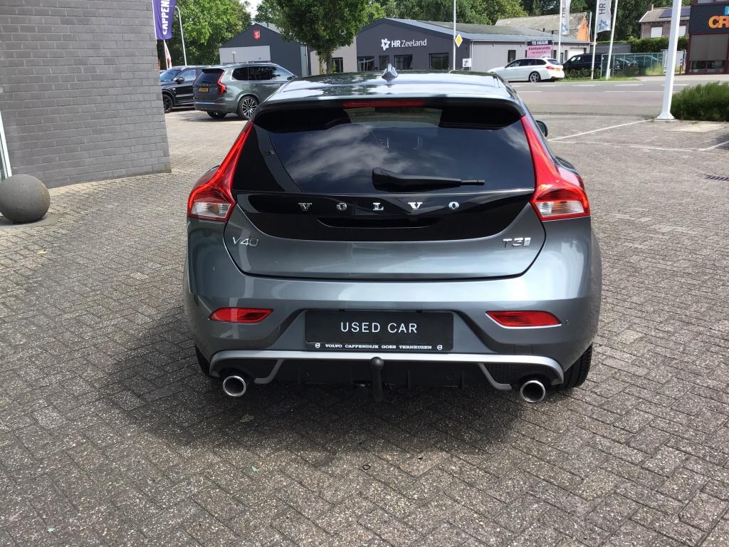 Volvo V40 t3 153pk aut6 polar+ sport| panodak| camera| trekhgaak| h&k soun