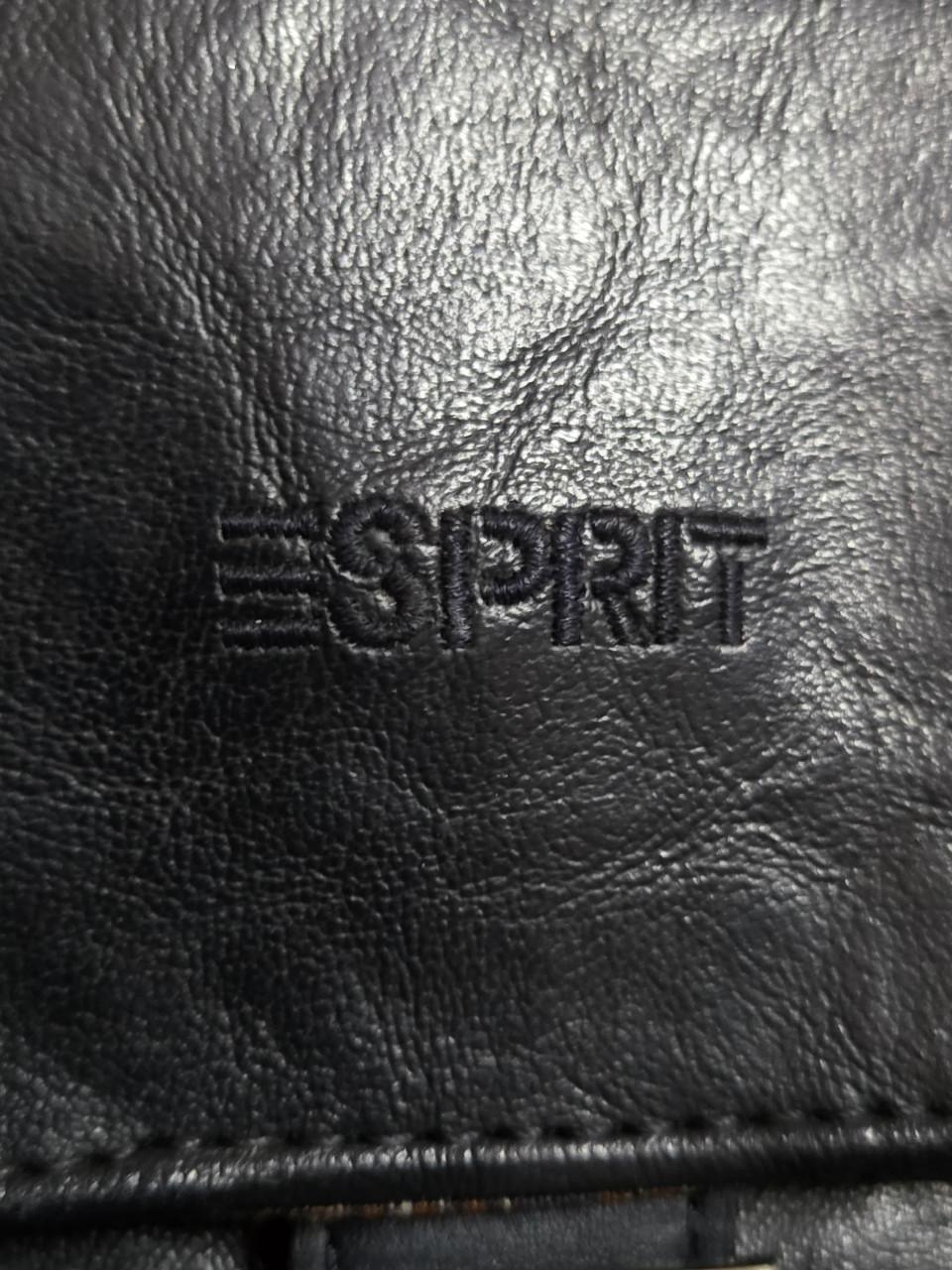 Esprit crossbody schoudertas van zwart leer, 29x8.5x28  cm