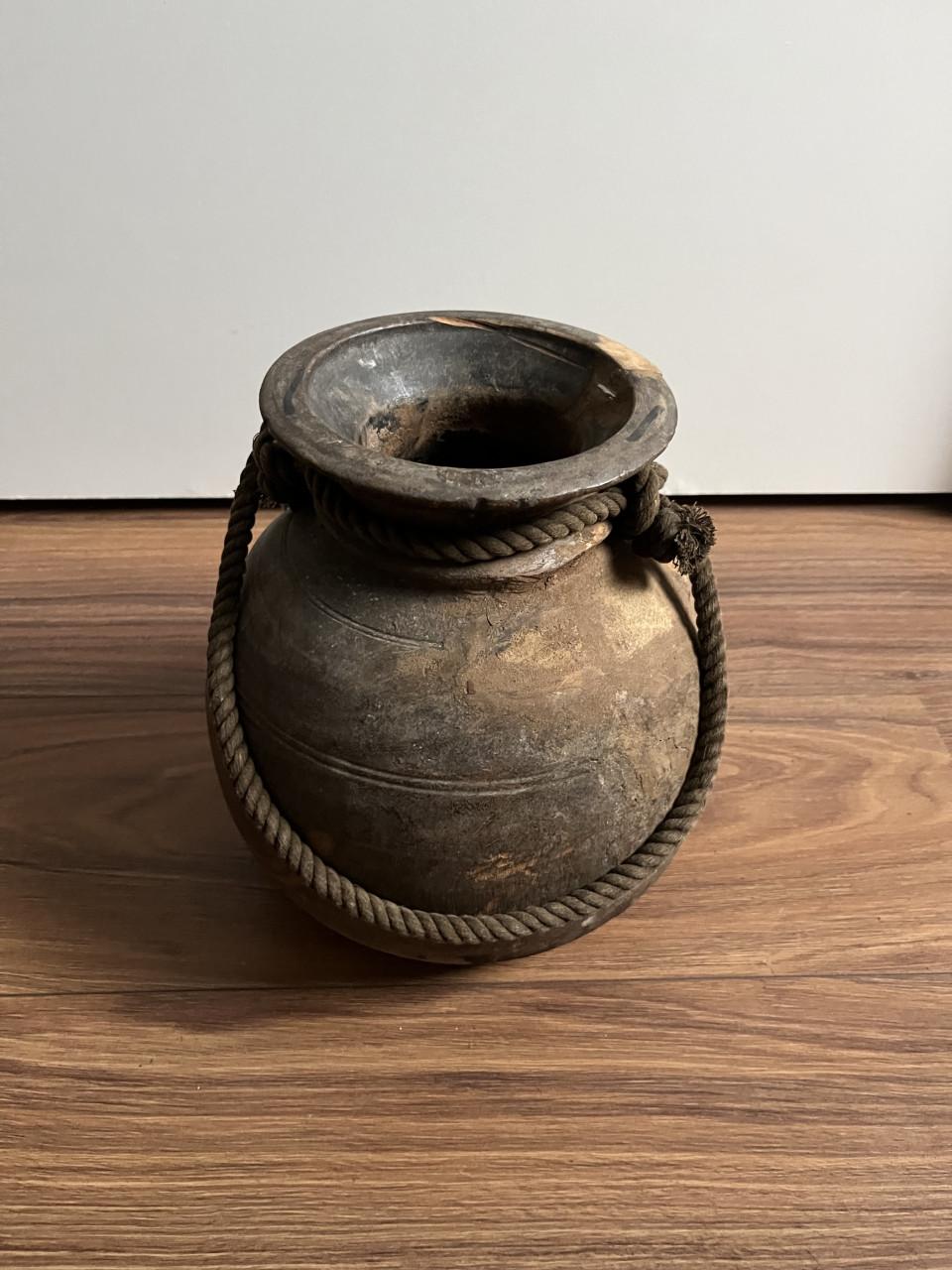 Nepalese pot 4