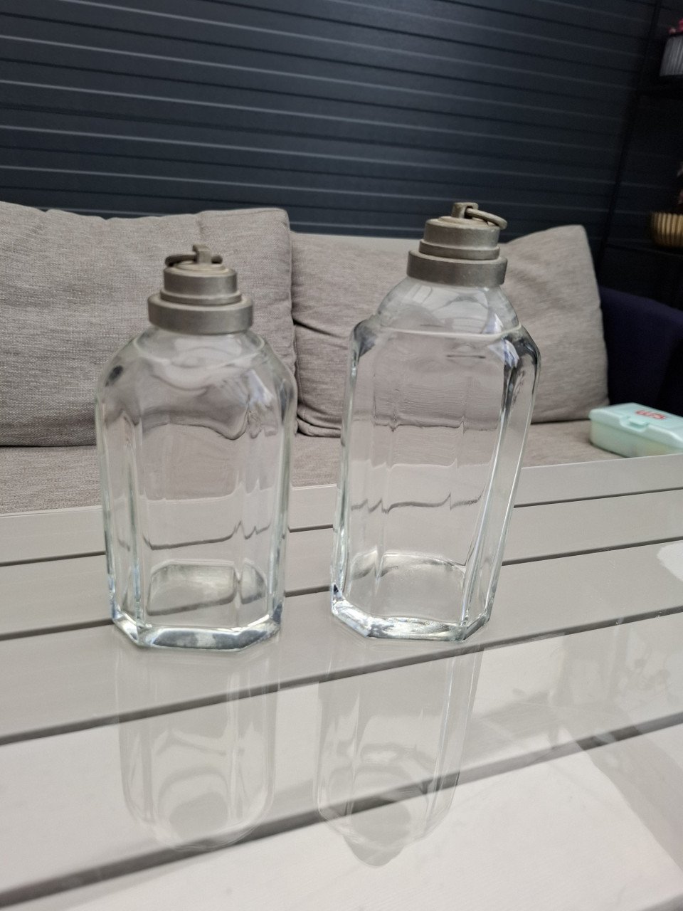 2 x zware sehall Rein- Zinn tin  flessen