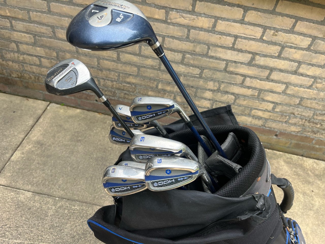 Golftas met clubs