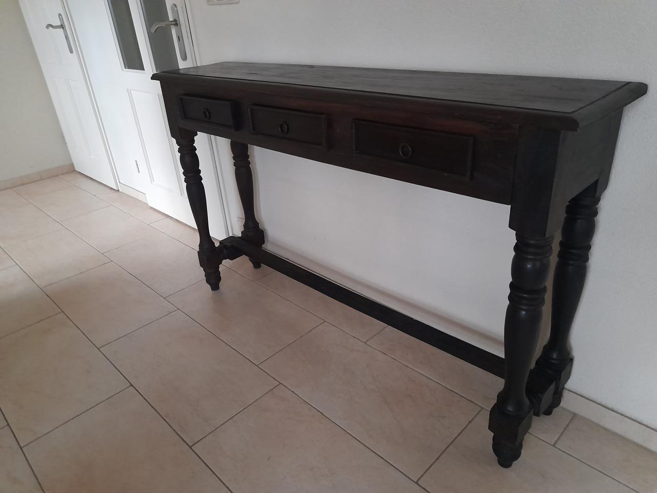 Massief houten Side table 149 x 34,5 x 92H (in goede staat )  Met 3 laden