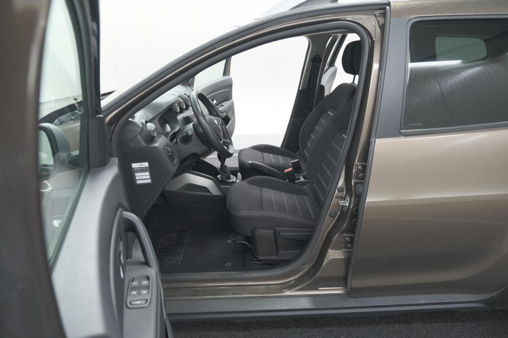 Dacia Duster tce 130 tech road | 360 camera | dodehoekdetectie | apple carp