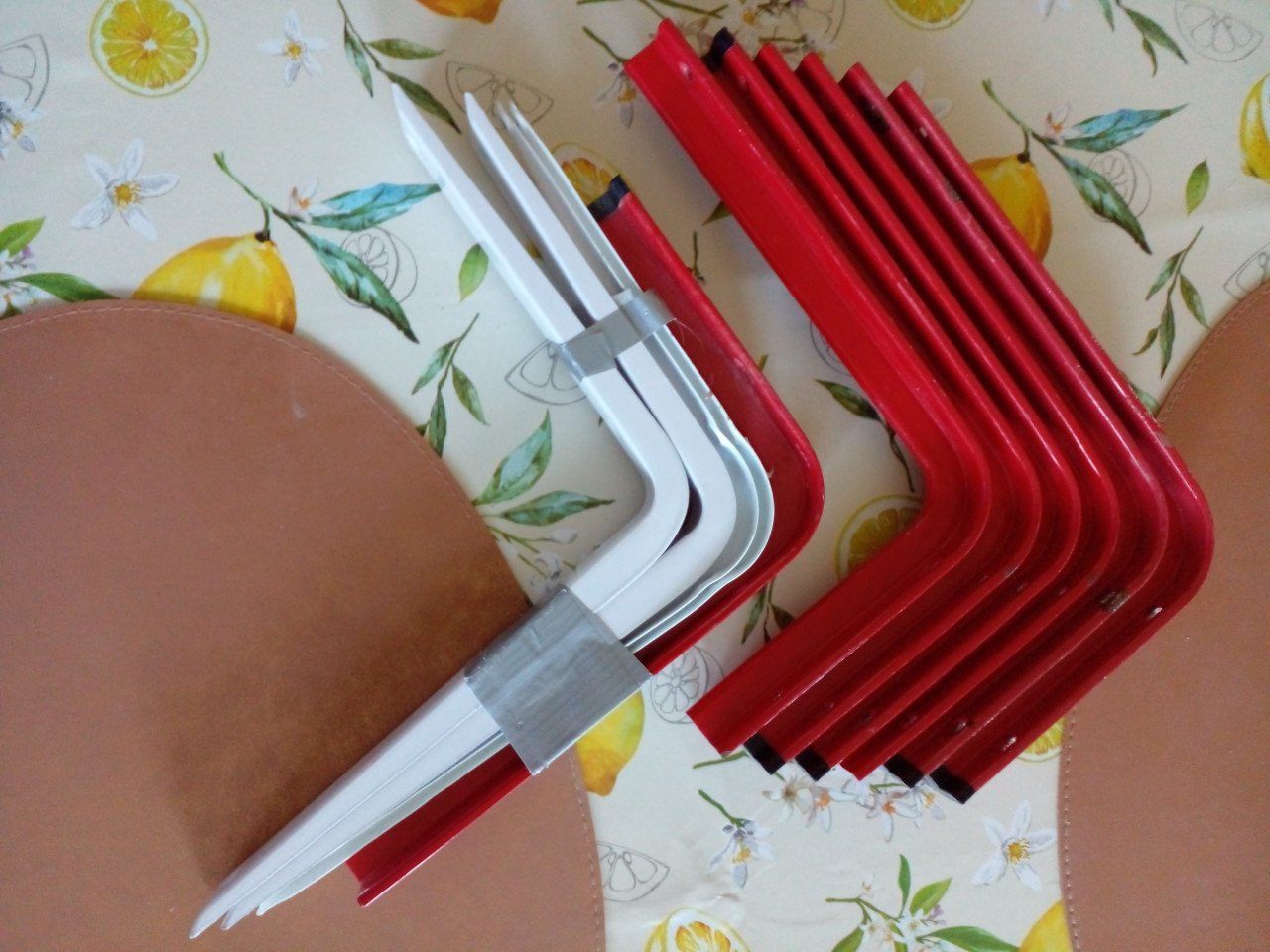 11 x universele plankdragers (draaggedeelte is 22 cm)