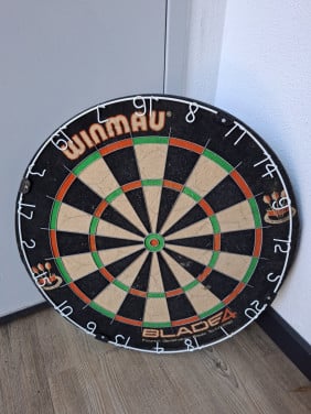 Winmau Blade 4