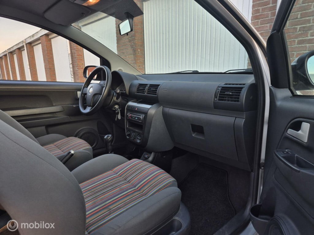 Volkswagen Fox 1.4 origineel nl / airco / nieuwe apk