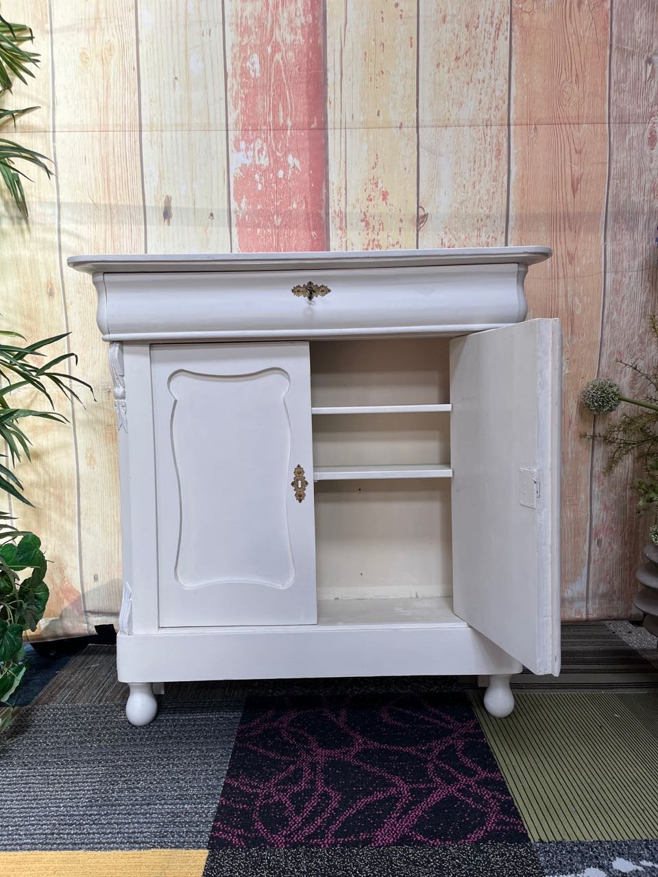 Biedermeier van gering formaat No 734