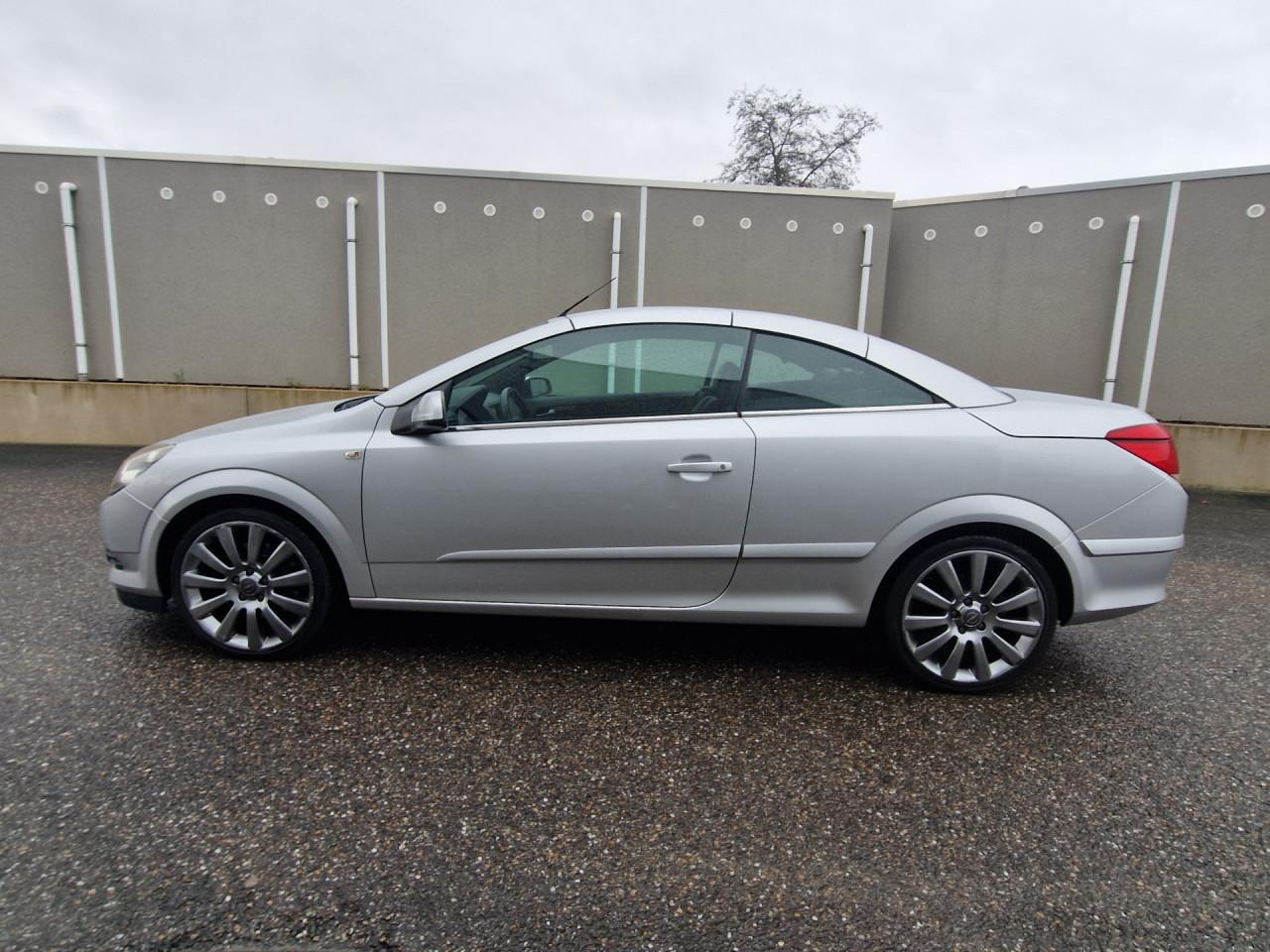 Opel Astra TwinTop 2.0 T Cosmo