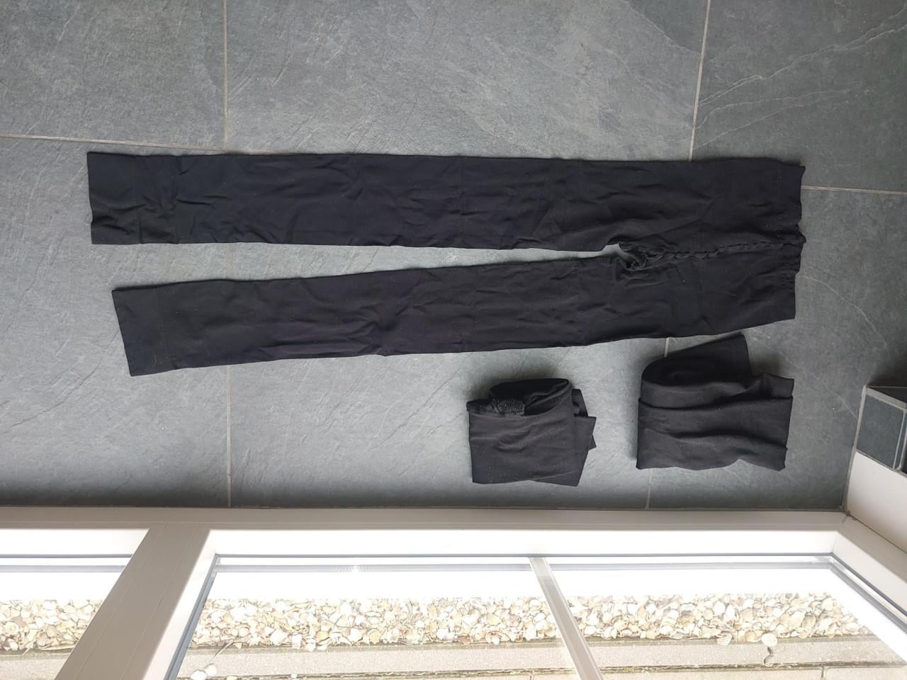 Sneeuwschoenen/jas/legging/handschoenen/skischoenen/ski's