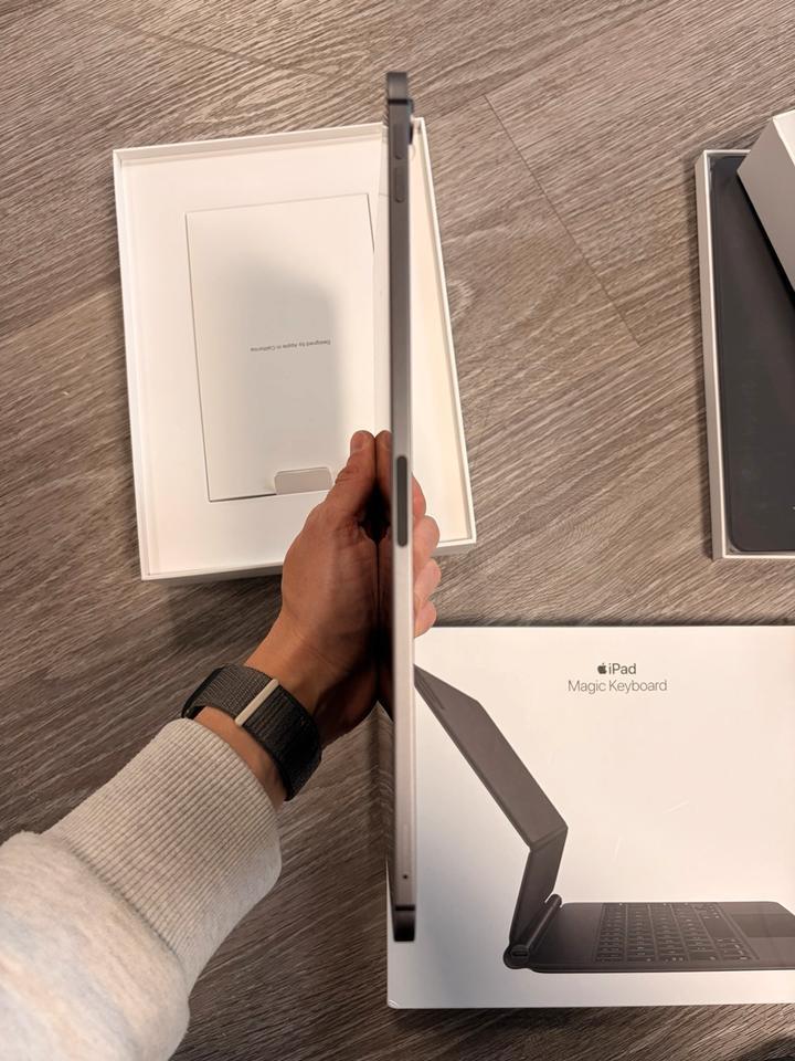 Apple iPad Pro 11 LTE 64GB met Magic Keyboard