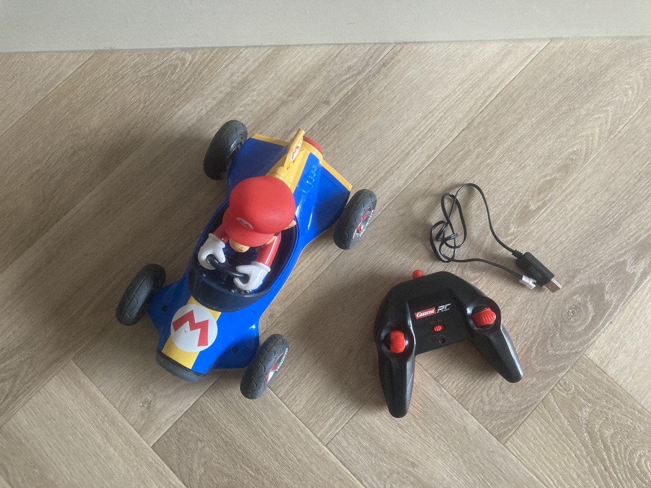 Bestuurbare auto Super Mario