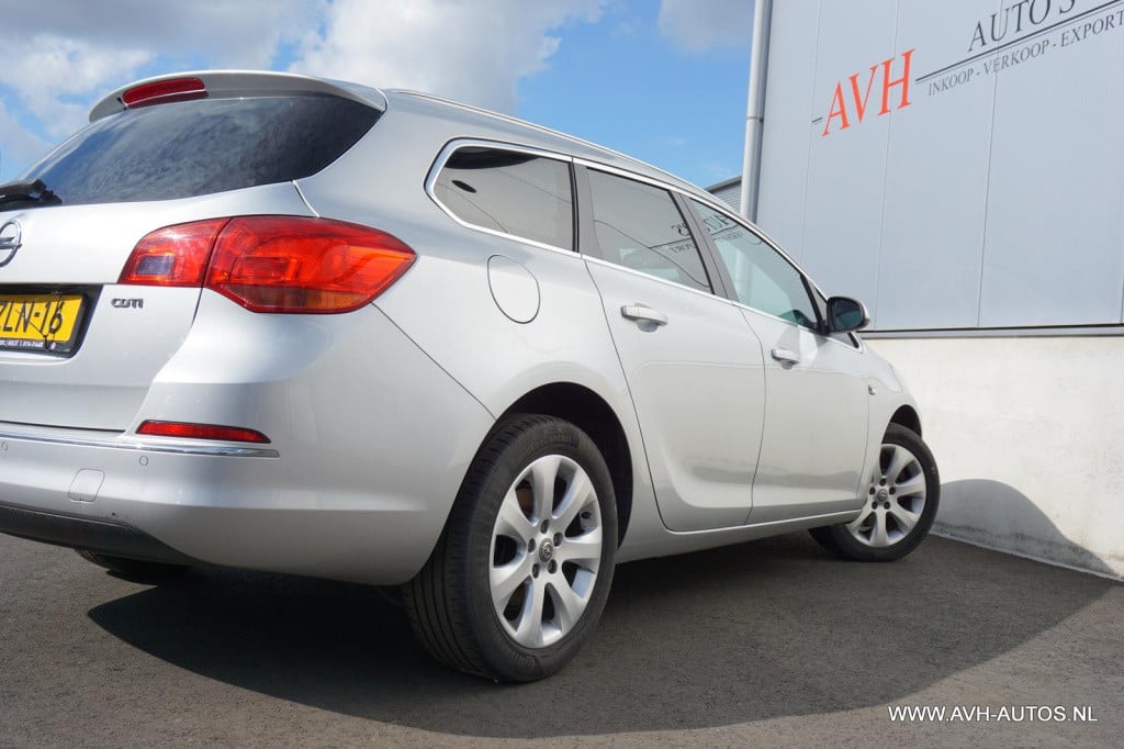 Opel Astra sports tourer 1.6 cdti business +