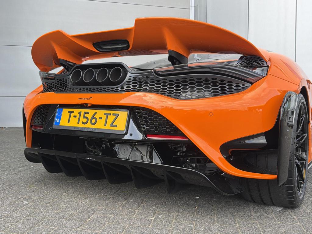 Mclaren 765lt 4.0 v8 mso clubsport pack | senna brakes | full carbon pack |