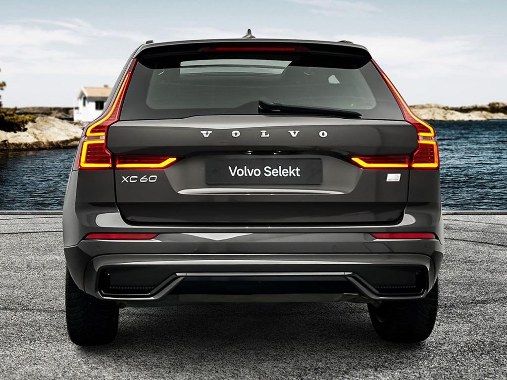 Volvo XC60 t6 398pk recharge r-design| pano| trekhaak| adap.cruise| leder| 
