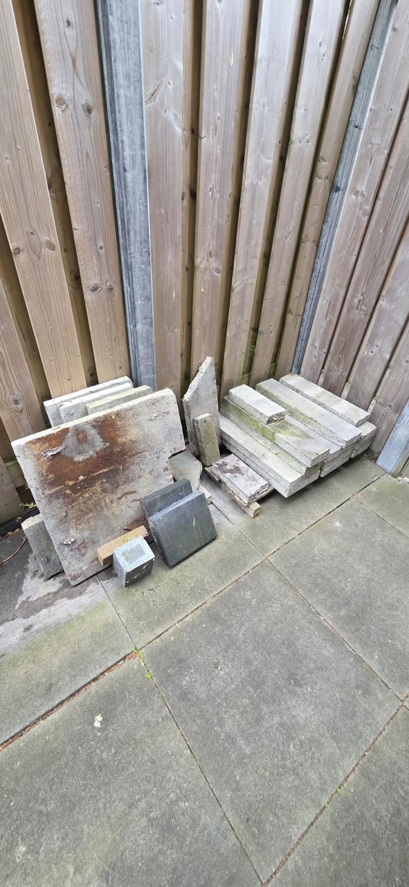 Restant van tuintegels gratis