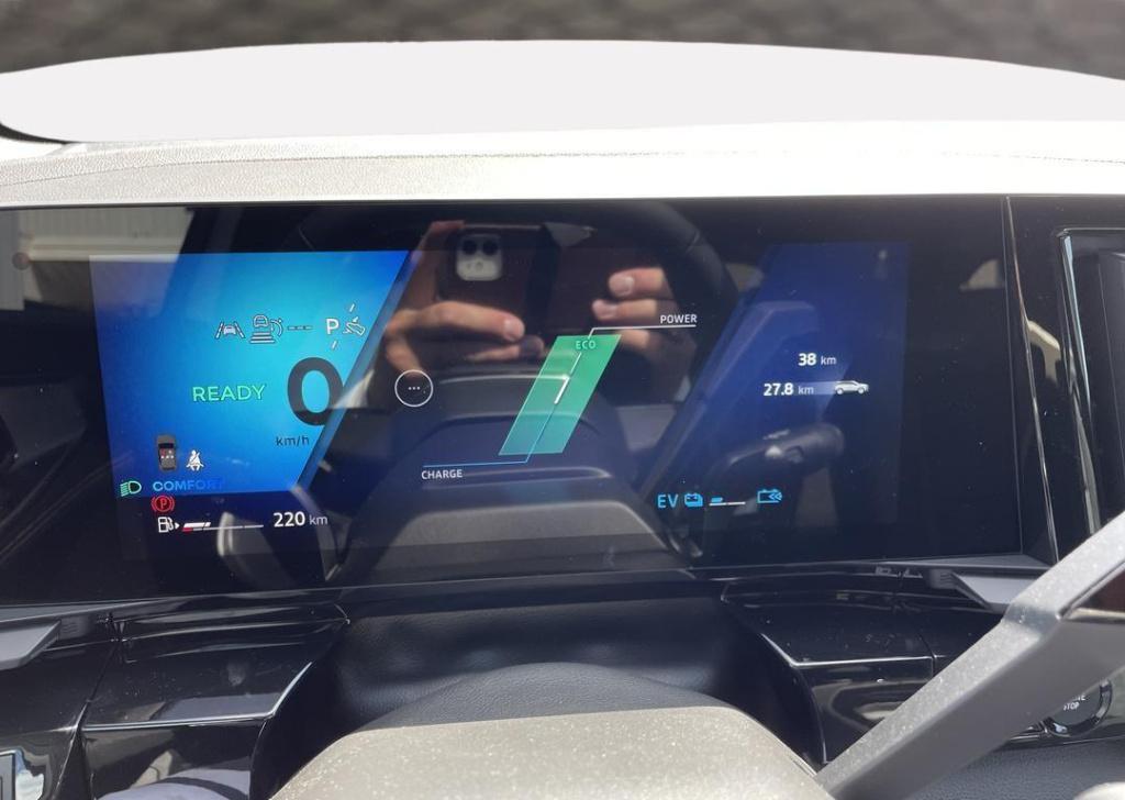 Renault Austral 1.2 e-tech full hybrid 200 techno - nieuw model / panoramis