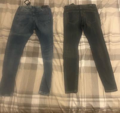 2 heren broeken voor €70