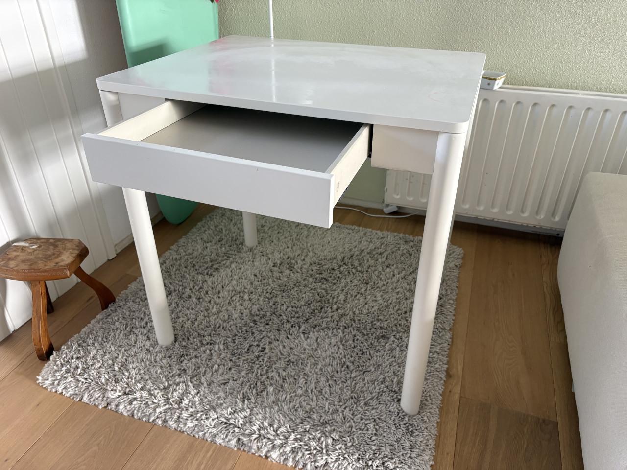 Net compact IKEA bureau