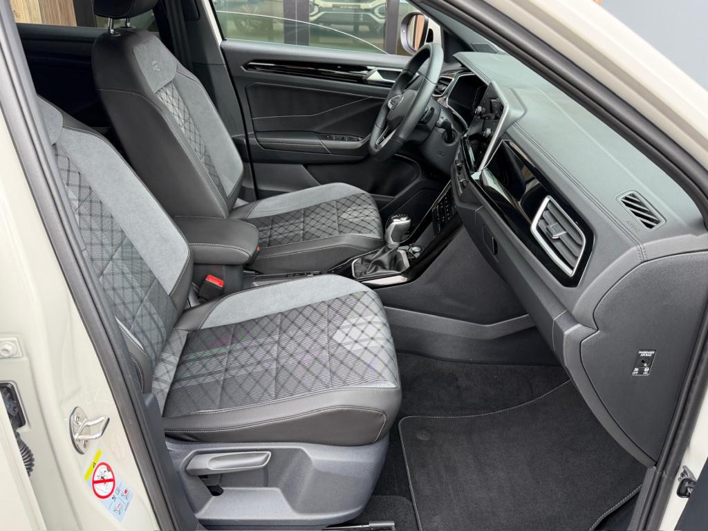 Volkswagen T-roc 1.5 tsi 150pk dsg r-line | camera | keyless | elek. achter