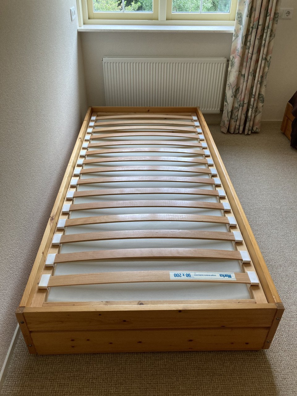 Bed met 2 laden 200X90