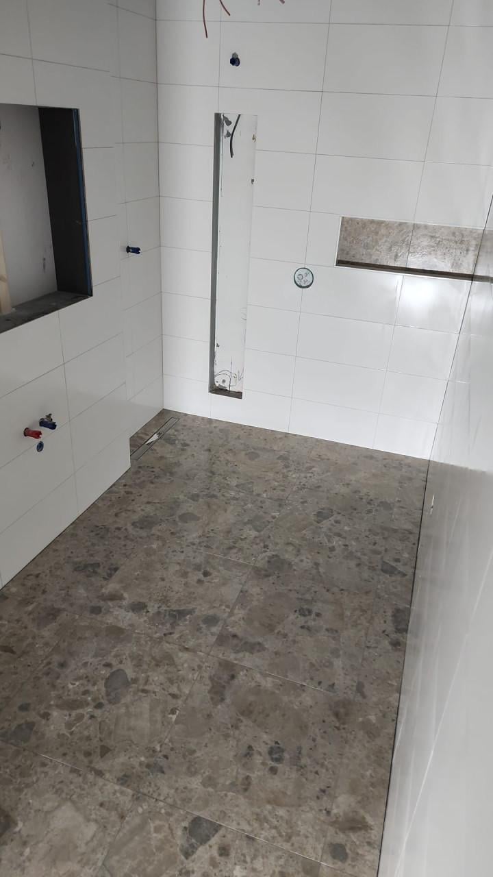 Tegelzetter nodig? Bel/app: 06 21937244 of Mail: jvbtegelzetter@gmail.com